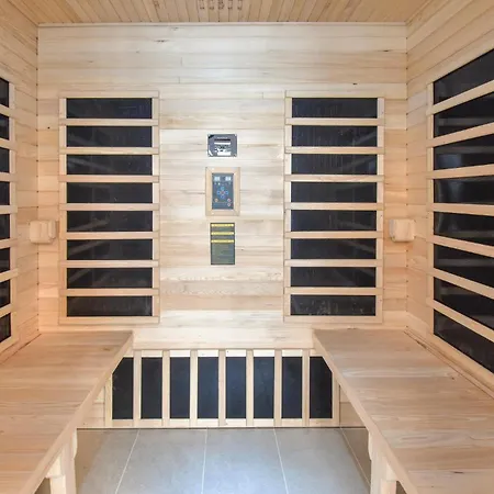 Beautiful In With Sauna Tatil Evi